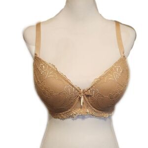 Rene Rofe nude/taupe/beige molded cups w/ lace overlay 40C